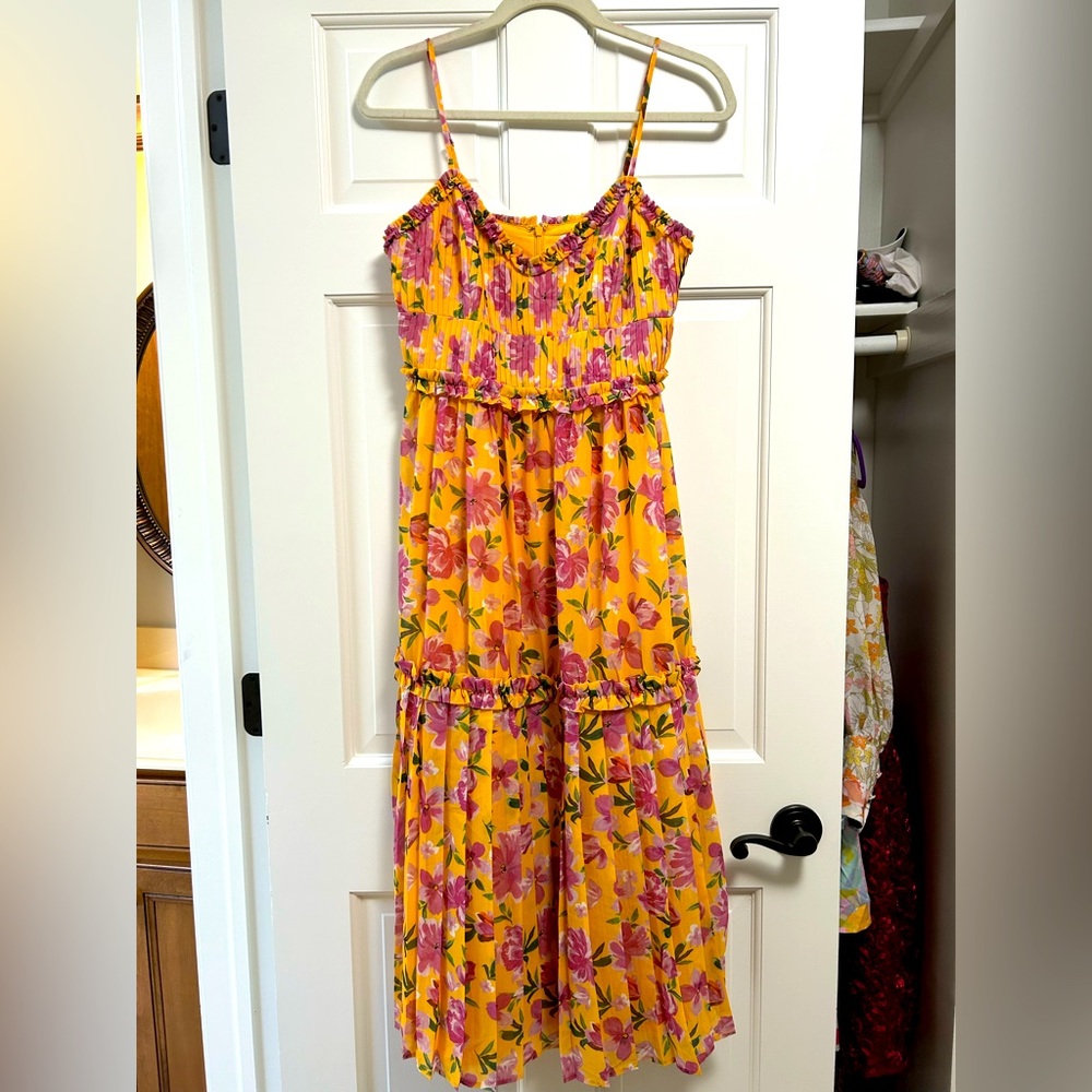 Adelyn Rae floral pleated fit & flare dress. Size small. Yellow and pink